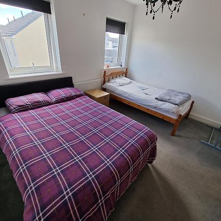 King En-Suite Close To The A30 Camborne Buitenkant foto