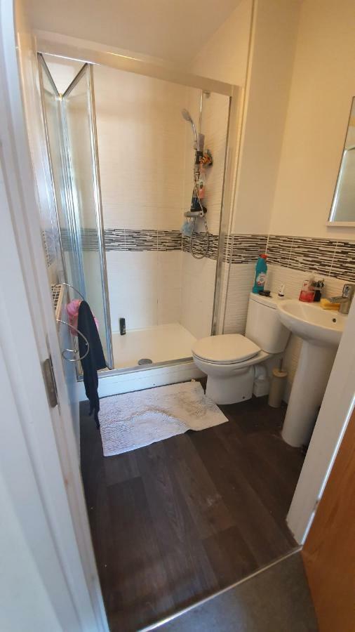 King En-Suite Close To The A30 Camborne Buitenkant foto